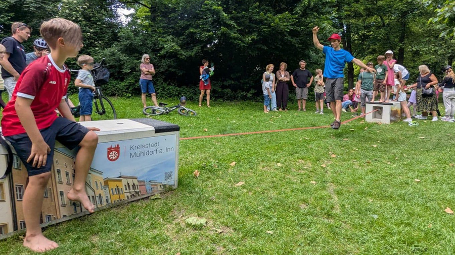 Bildquelle: mühldorf BEWEGT 2025 - Slackline-Event Bildquelle: mühldorf BEWEGT 2025 - Slackline-Event